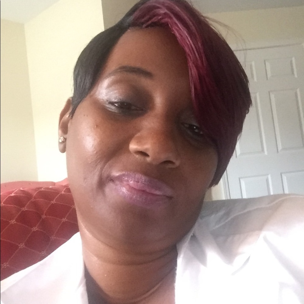 Meet your Posher, Glenita